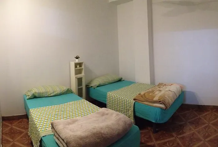 Ideal Sants