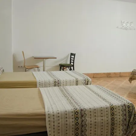 Ideal Sants بيت ضيافة 2*