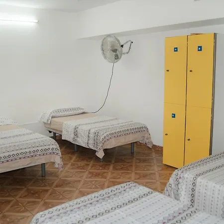 בית הארחה Ideal Sants