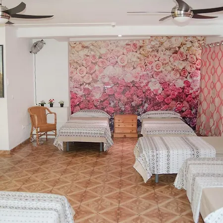 Ideal Sants بيت ضيافة برشلونة